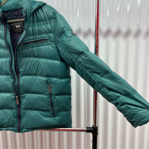 Guess Puffer Jacket - Picture 7 of 7
